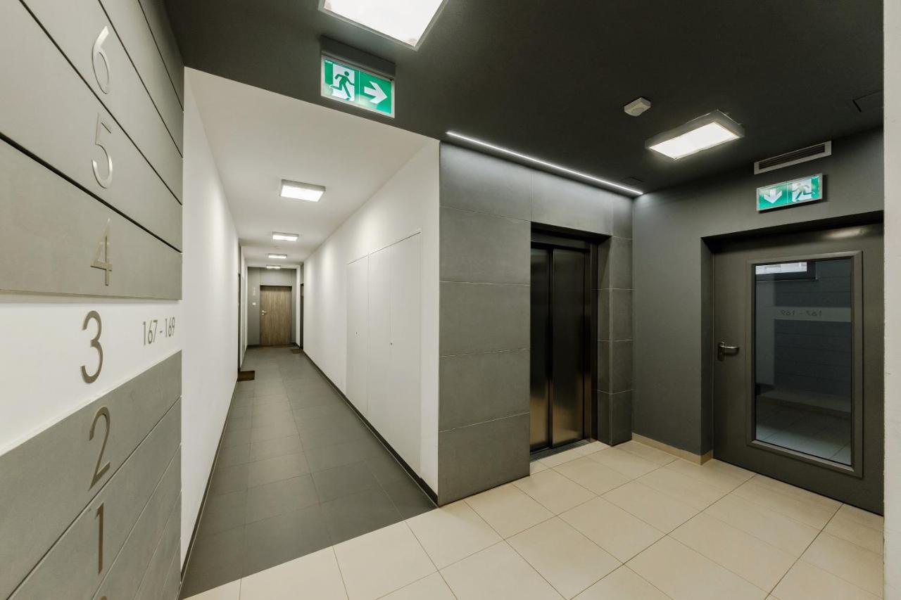 Apartment Wola, Wi-Fi, Smart Lock, Air Condition Варшава Екстер'єр фото