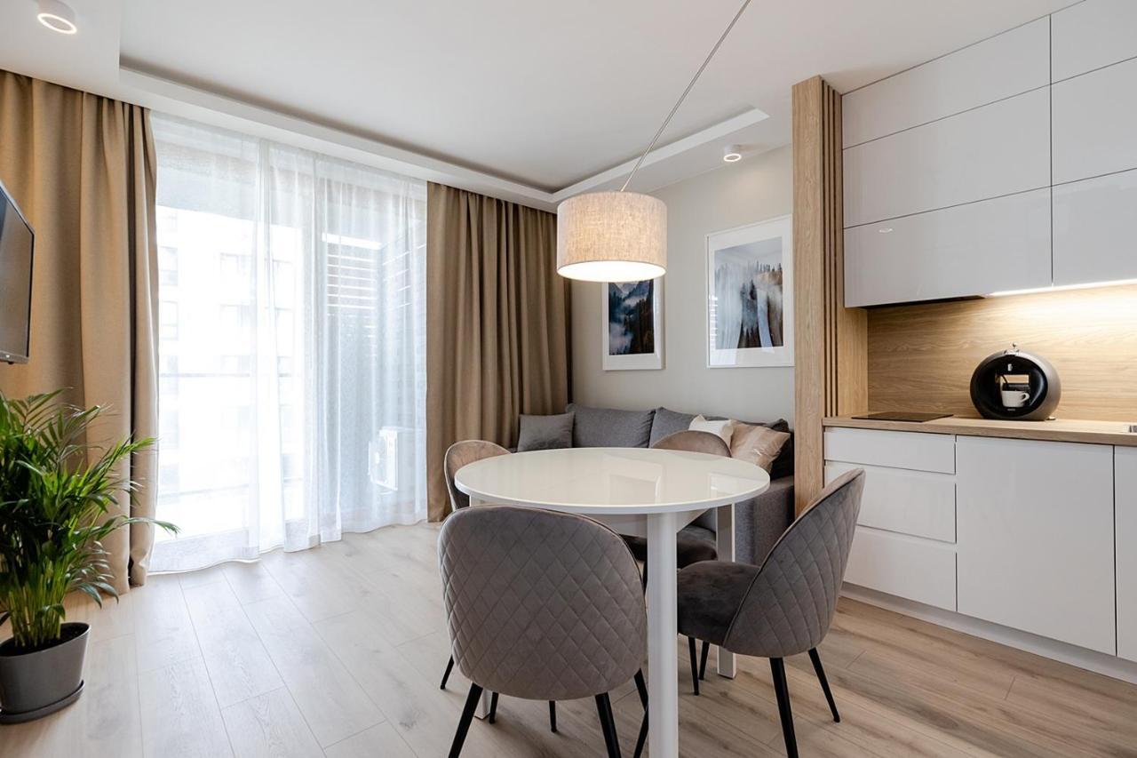 Apartment Wola, Wi-Fi, Smart Lock, Air Condition Варшава Екстер'єр фото