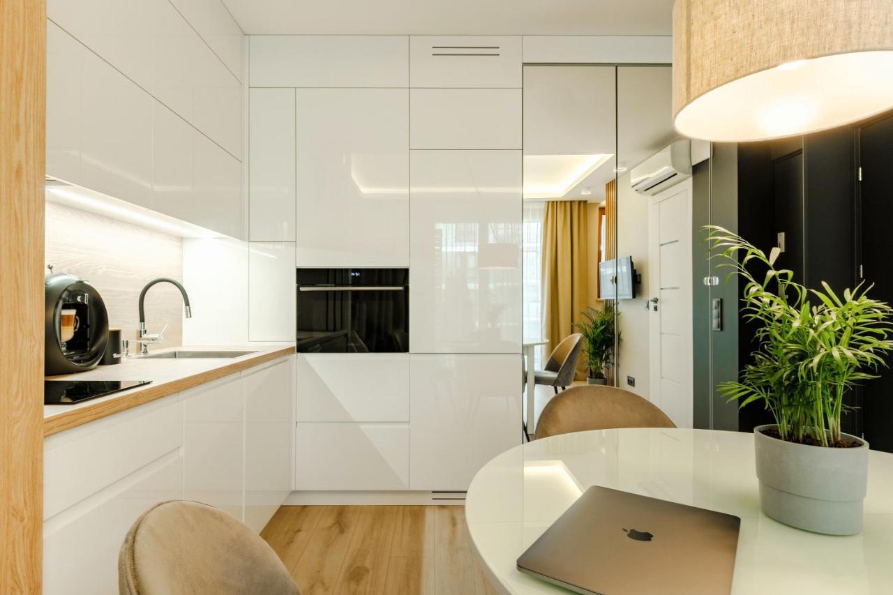 Apartment Wola, Wi-Fi, Smart Lock, Air Condition Варшава Екстер'єр фото